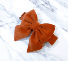 Load image into Gallery viewer, Cinnamon velvet bow tie/ sailor bow