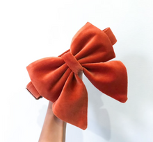 Load image into Gallery viewer, Cinnamon velvet bow tie/ sailor bow