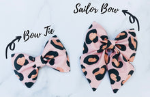 Load image into Gallery viewer, Cerise velvet bow tie/ sailor bow