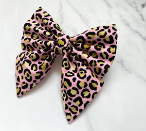 Pink Leopard Bow – Available in Bow Tie and Sailor Bow Style