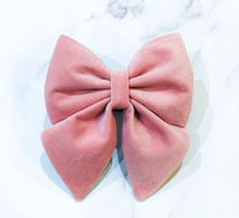 Load image into Gallery viewer, Peony pink velvet bow tie/ sailor bow
