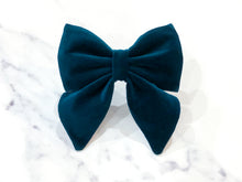 Load image into Gallery viewer, Teal Blue velvet bow tie/ sailor bow